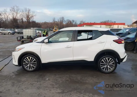 2021 Nissan Kicks Sv Xtronic Cvt z USA, uszkodzony, nr VIN 3N1CP5CV7ML514081